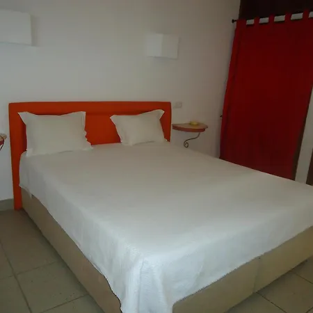 Torre Velha Al Πανσιόν