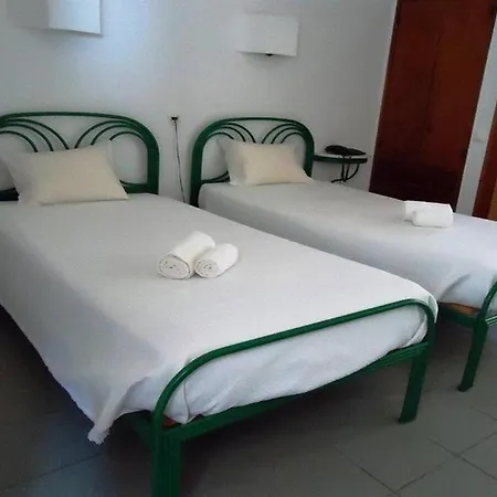 Torre Velha Al Αλμπουφέιρα