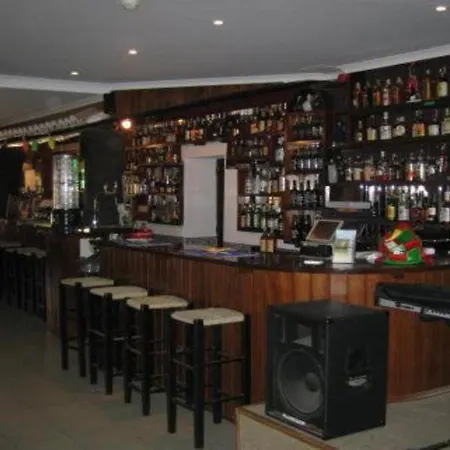 Torre Velha Al Αλμπουφέιρα