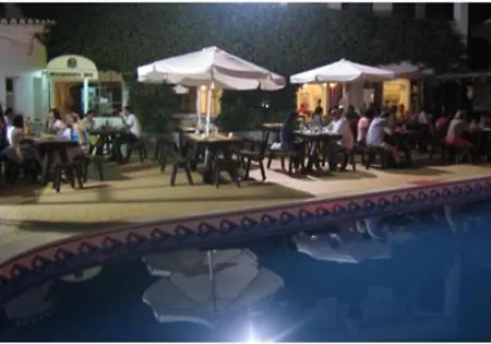 Πανσιόν Torre Velha Al