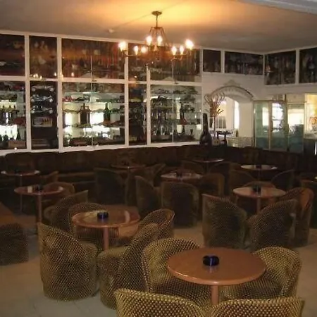 Torre Velha Al 3* Αλμπουφέιρα