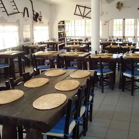 Torre Velha Al Πανσιόν Αλμπουφέιρα