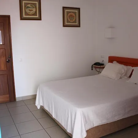 Torre Velha Al Πανσιόν 2*