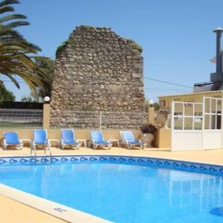 Torre Velha Al Αλμπουφέιρα